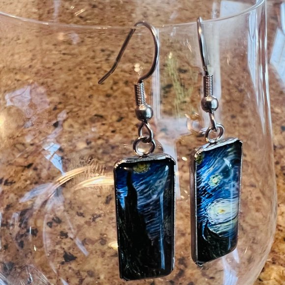 Van Gogh Starry Night Artist‎ Dangle Earrings - Picture 2 of 2